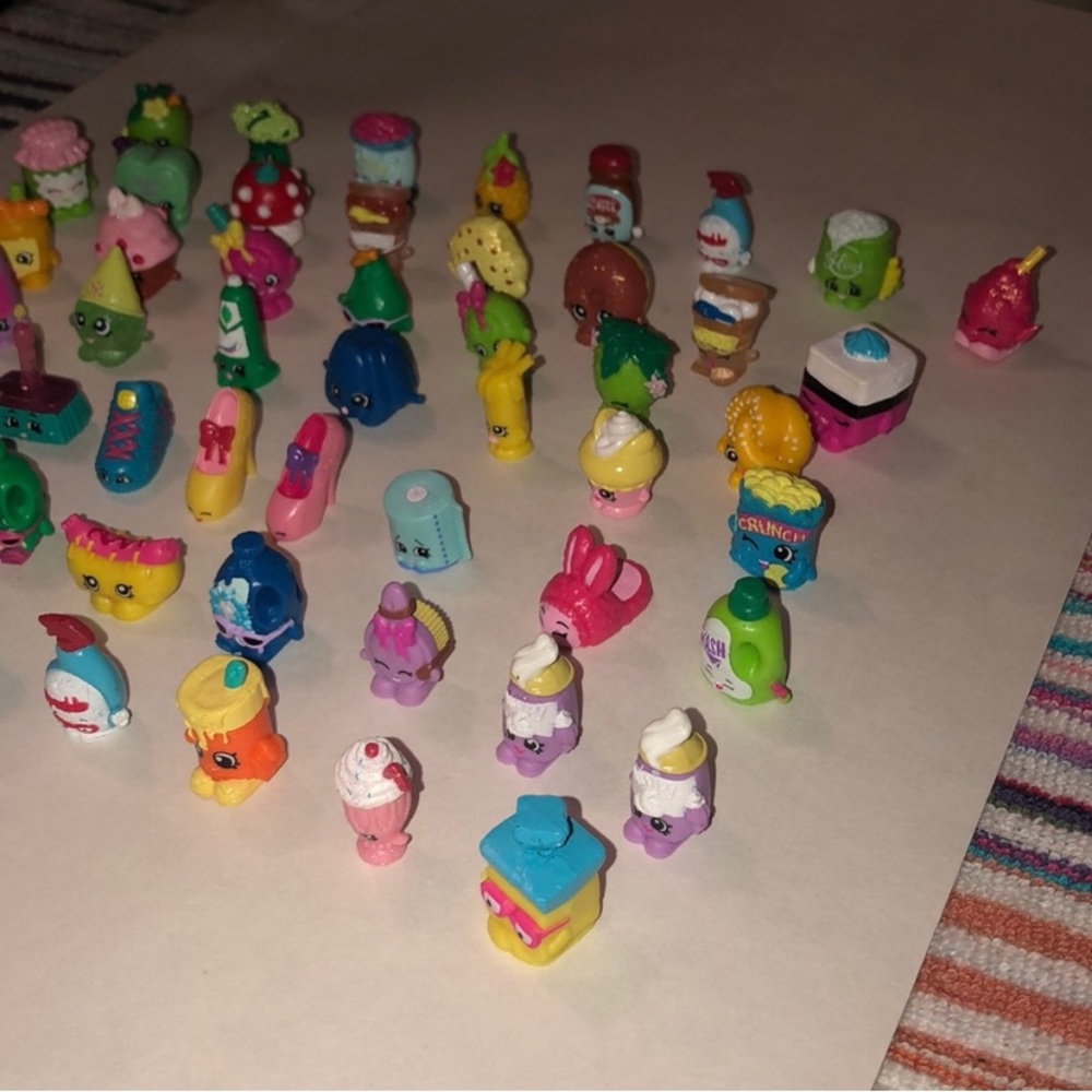 Shopkins Collection - Picture 3 of 3